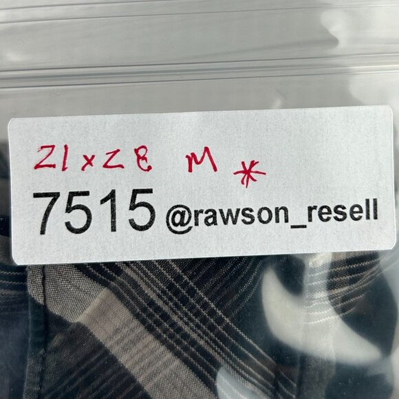 Southpole Plaid Long Sleeve Button Shirt Sz Medium Y2K Skate Grunge Black Script - Picture 7 of 7